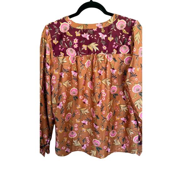 Floral Loft Top - Picture 2 of 4